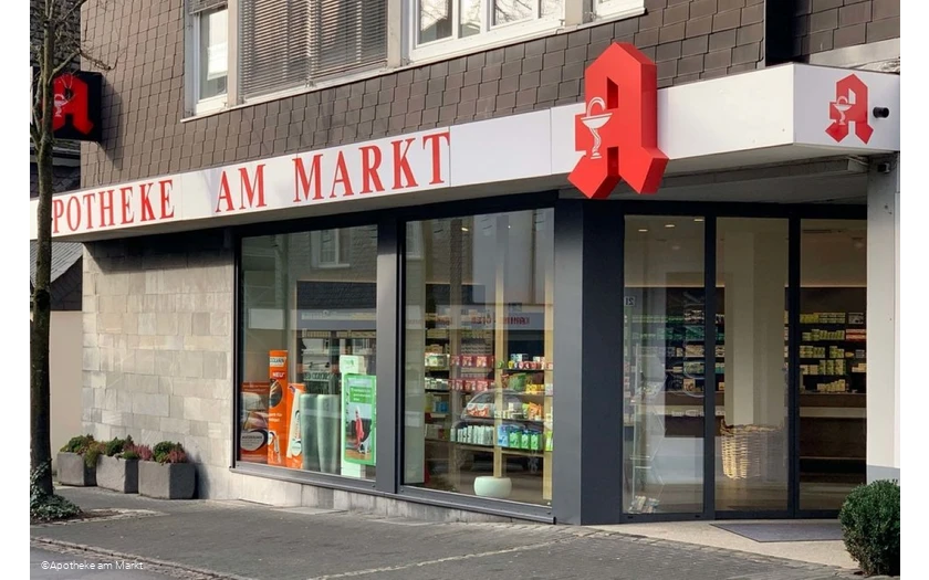 Außenansicht Apotheke am Markt.jpg