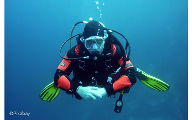diver-668777_pixabay.jpg