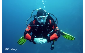 diver-668777_pixabay.jpg