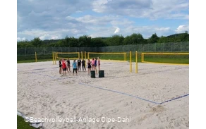 Volleyball Club SFG - Teambesprechung auf dem Beachvolleyballfeld