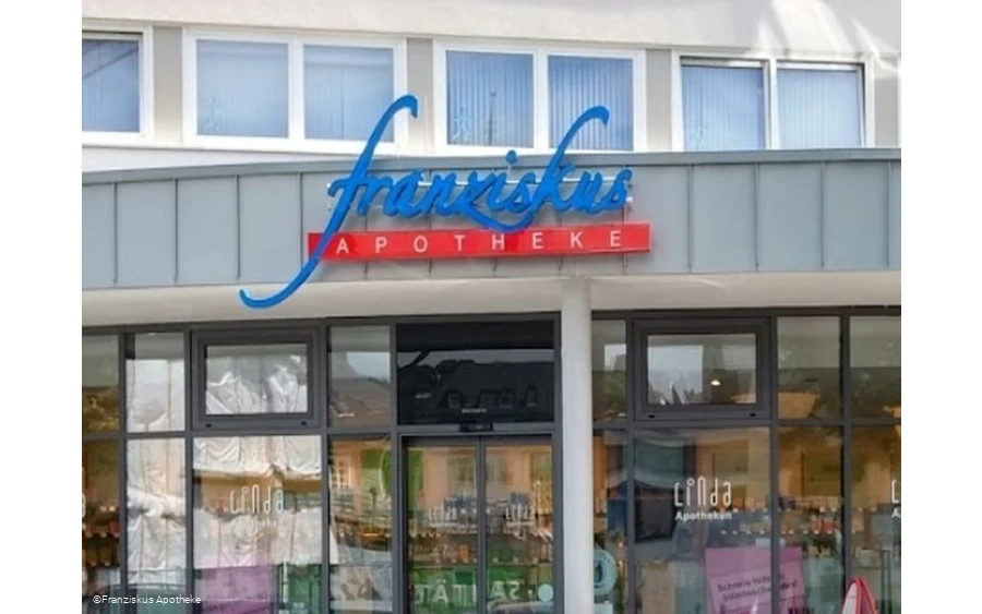 Außenansicht Franziskus Apotheke.jpg