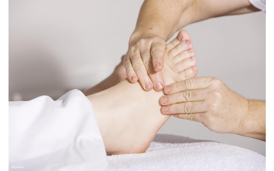 physical-therapy-2133286_Pixabay.jpg