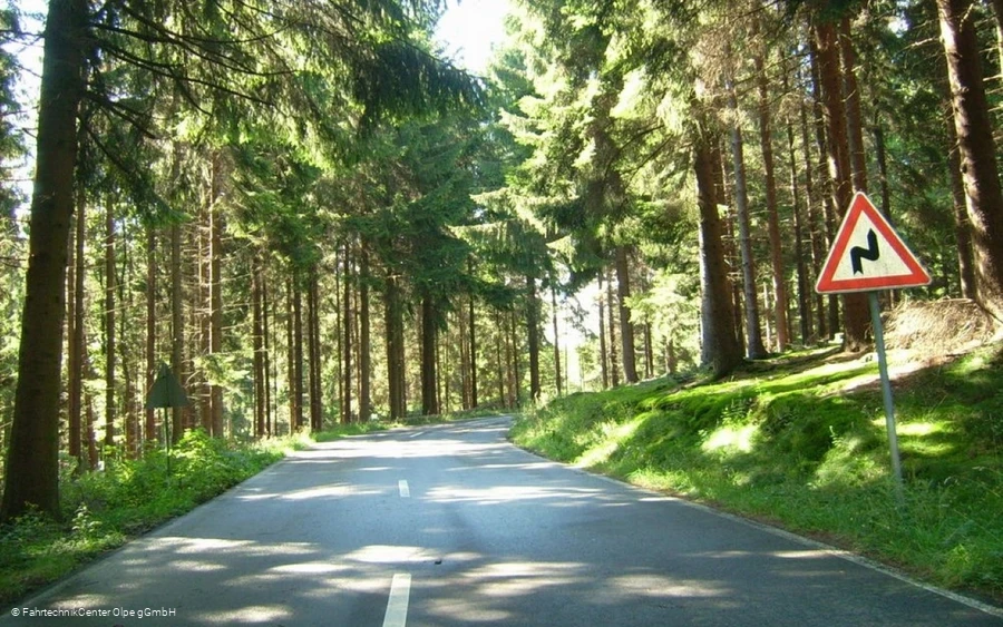 Verkehrssicherheitszentrum Olpe - Übungsstrecke im Wald Verkehrssicherheitszentrum Olpe - Übungsstrecke im Wald
