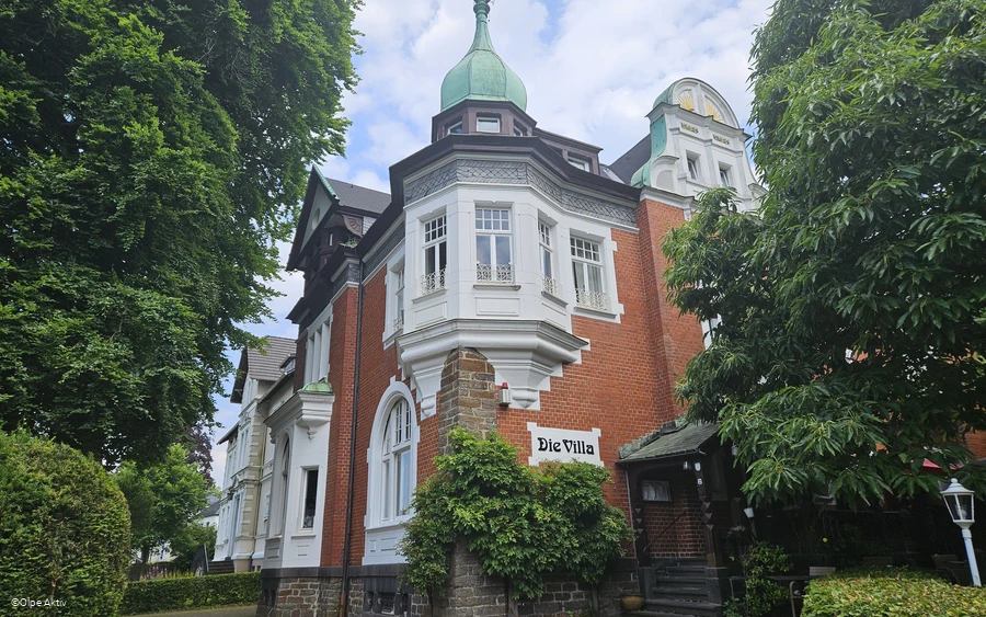 Villa (2).jpg