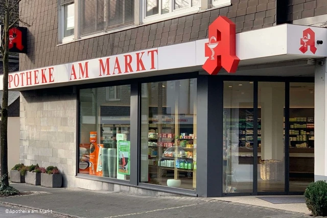 Außenansicht Apotheke am Markt.jpg